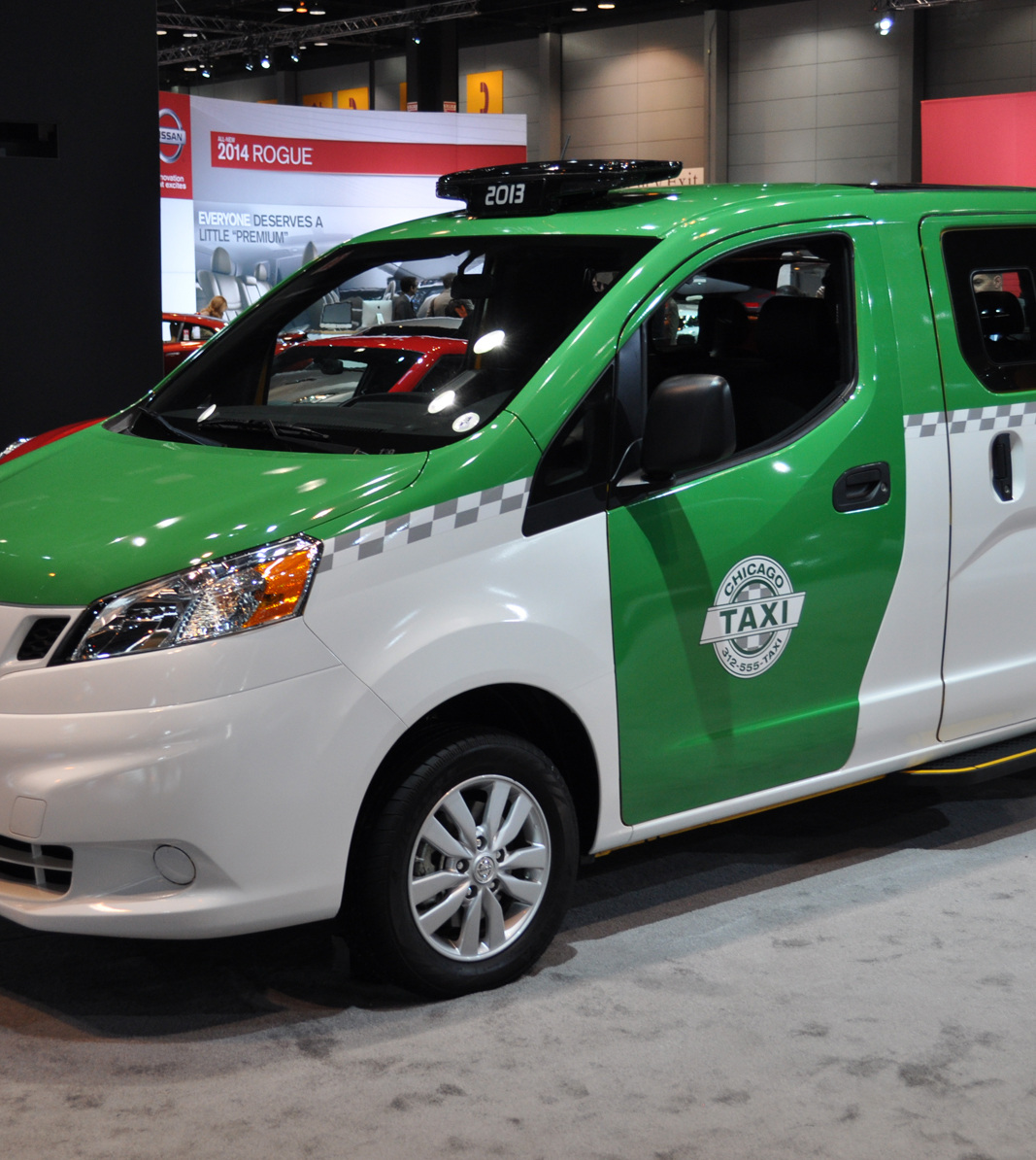 Nissan NV200 Taxi greets Chicago
